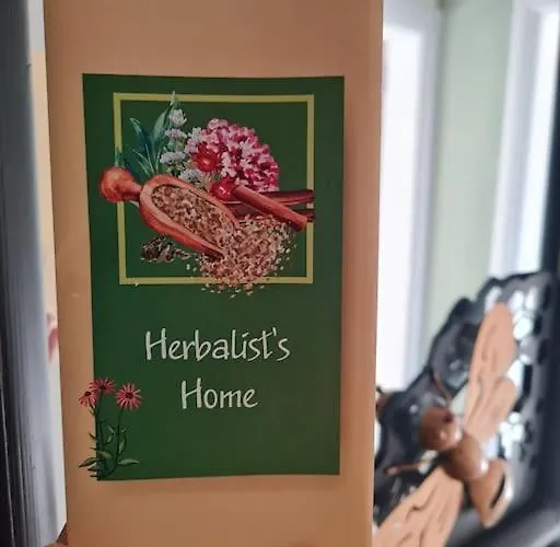 домът на билкарката *